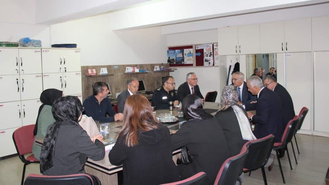 ÇUBUK ANADOLU LİSESİNİ ZİYARET ETTİK